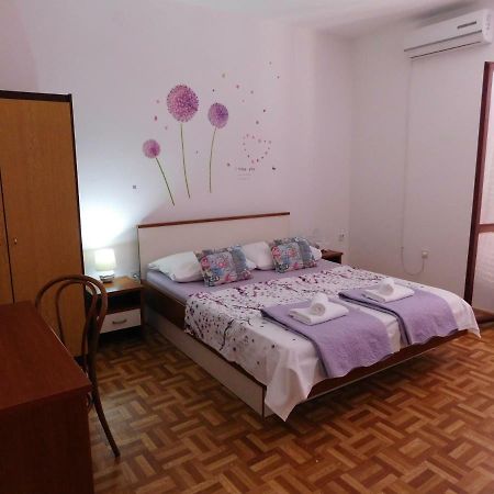Guest House Ivanka Хвар Екстериор снимка