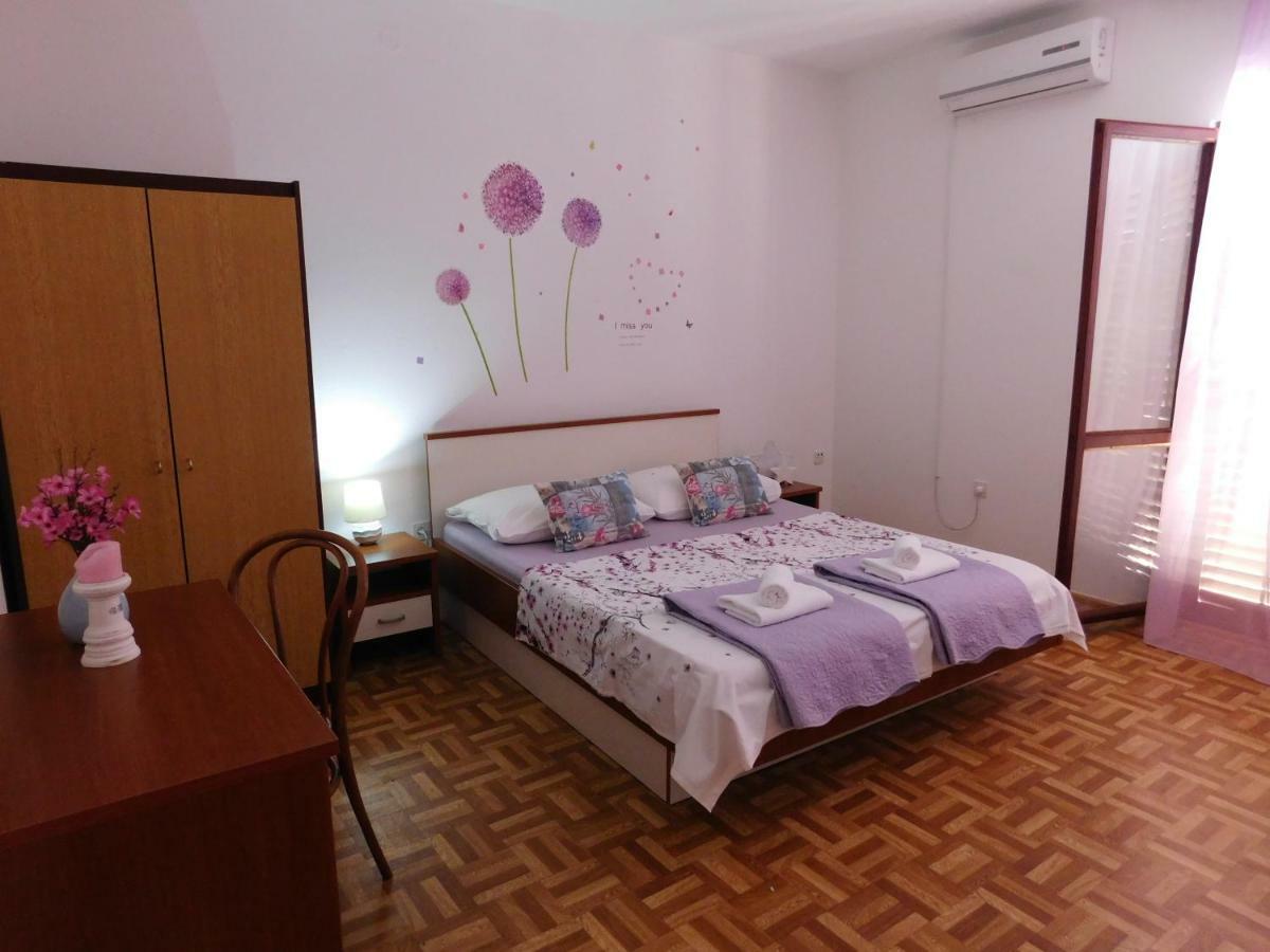 Guest House Ivanka Хвар Екстериор снимка
