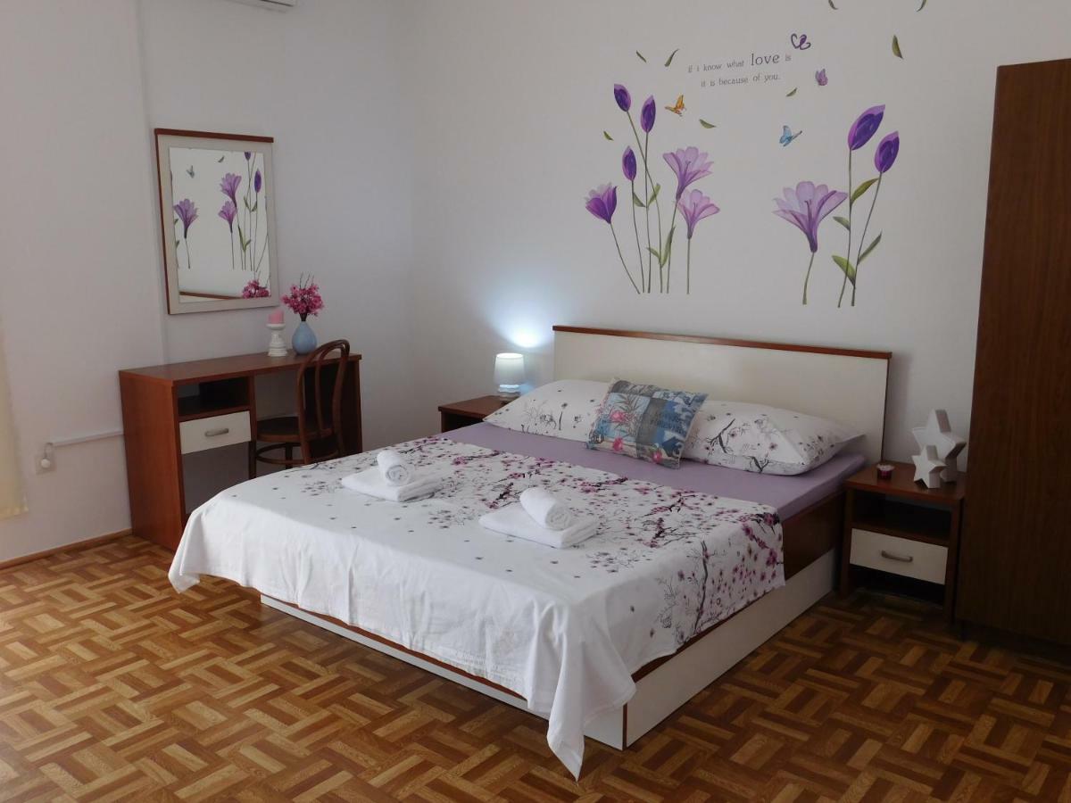 Guest House Ivanka Хвар Екстериор снимка
