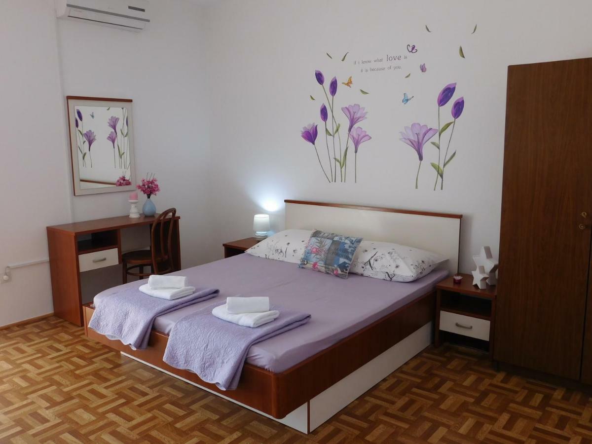 Guest House Ivanka Хвар Екстериор снимка